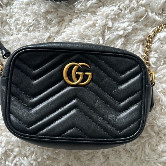Gucci GG Marmont Mini Shoulder Bag - Picture 3 of 11